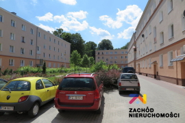 Bardzo ładne 2 pok. mieszkanie w niskim ocieplonym bloku z cegły przy ul. Chrobrego !!!